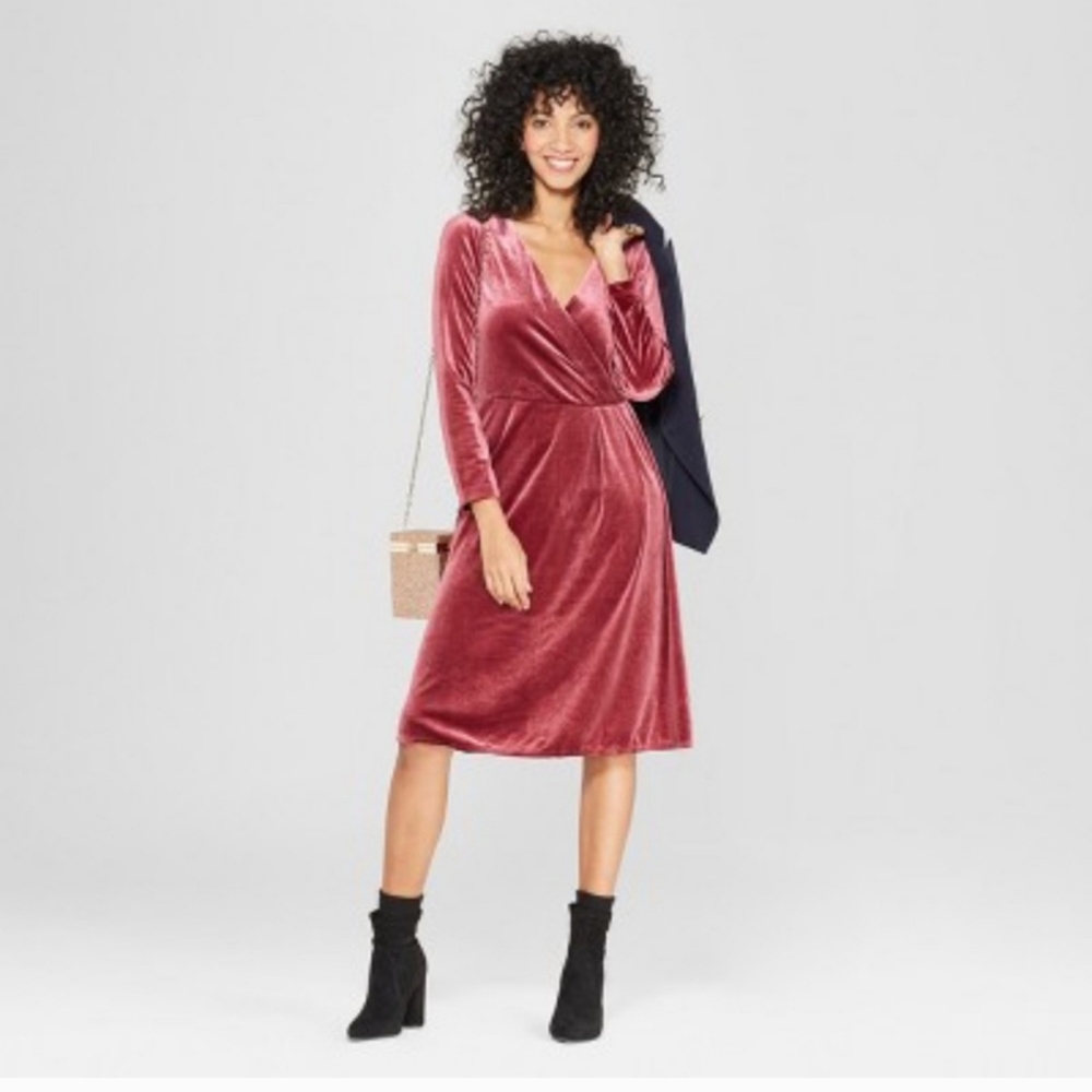 A New Day  Target Burgundy Long Sleeve Velvet Wrap SZ Small